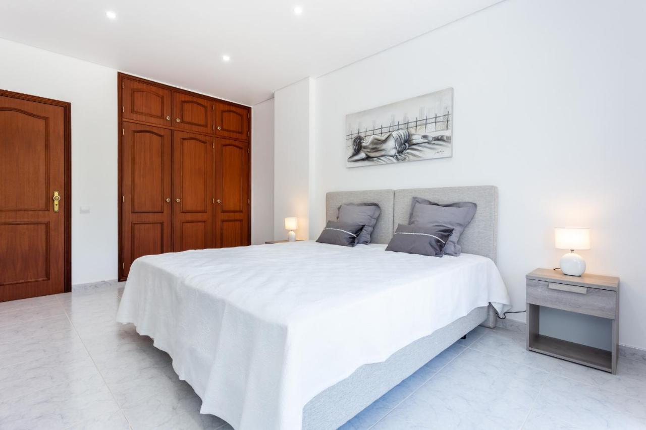Downtown Lovers Home By Seewest Lagos Bagian luar foto